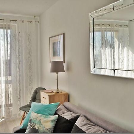 Cozy Base Apartment Гданск Екстериор снимка