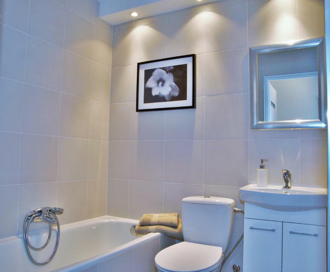 Cozy Base Apartment Гданск Екстериор снимка