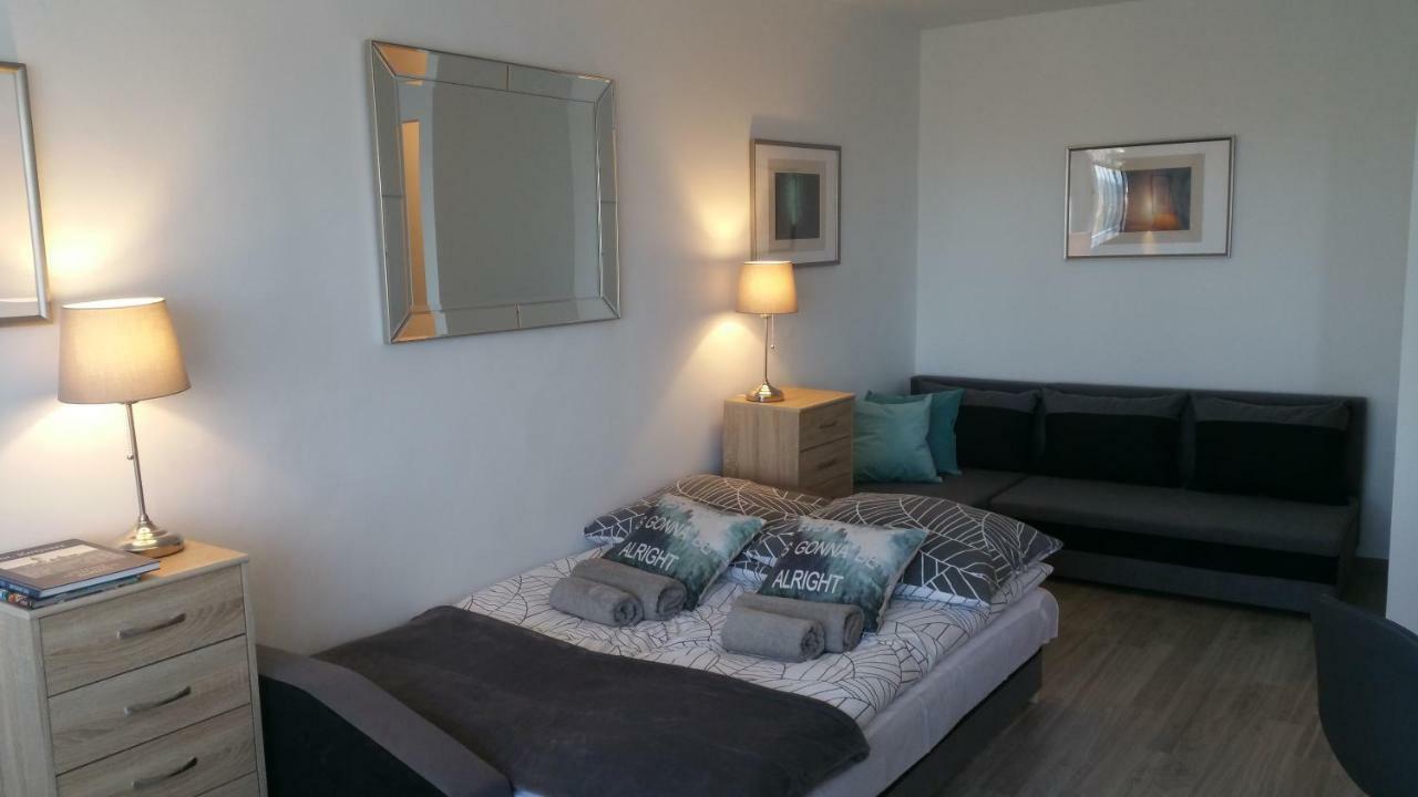 Cozy Base Apartment Гданск Екстериор снимка